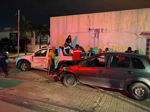 Aparatoso choque en Minatitlán deja cinco lesionados