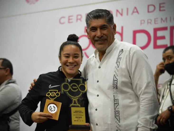 Recibe Samantha Jiménez Premio Estatal del Deporte