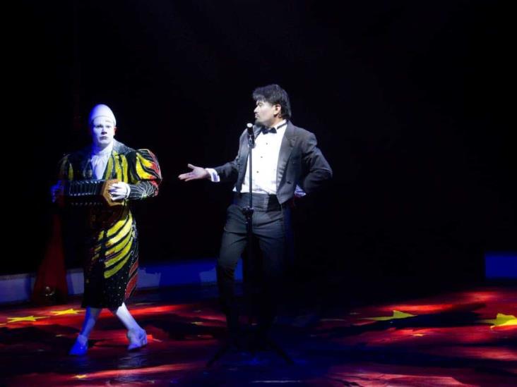 Iván y Perseo, artistas de Vie de Cirque que realizan “magia” en Boca del Río