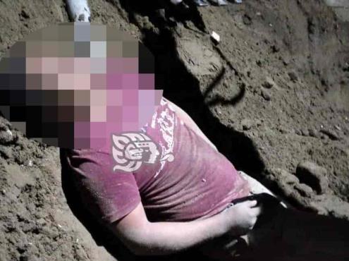 Trabajador de CMAS, sepultado por derrumbe de arena en Coatzacoalcos