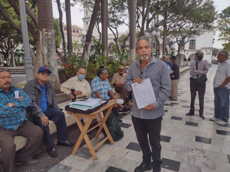 Petroleros jubilados piden mejor servicio de salud en Veracruz