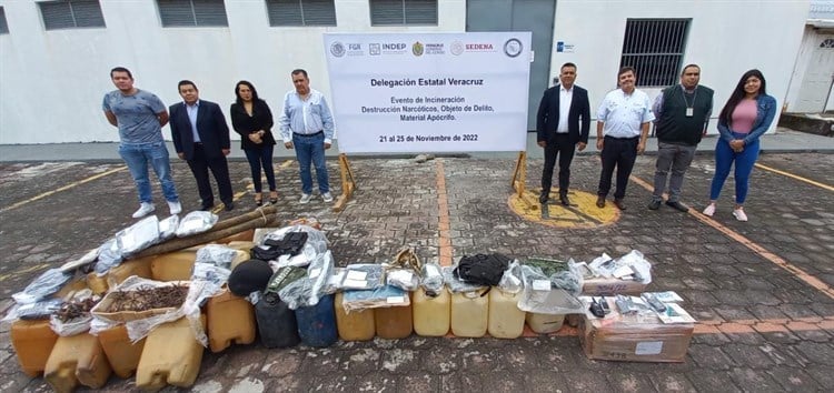 Destruyen casi 50 mil piezas de material de piratería en Veracruz