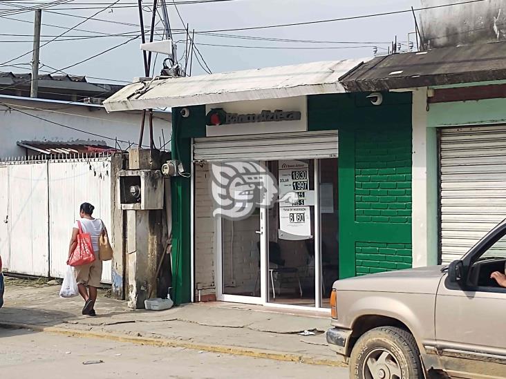 Desconocidos atracan sucursal bancaria en Villa Cuichapa