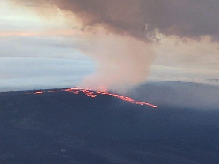 “Mauna Loa”, el volcán activo más grande del mundo, está en erupción