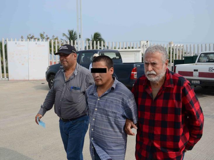 Trasladan a fiscalía de Veracruz a presunto abusador de mujer y su hija en Huatusco