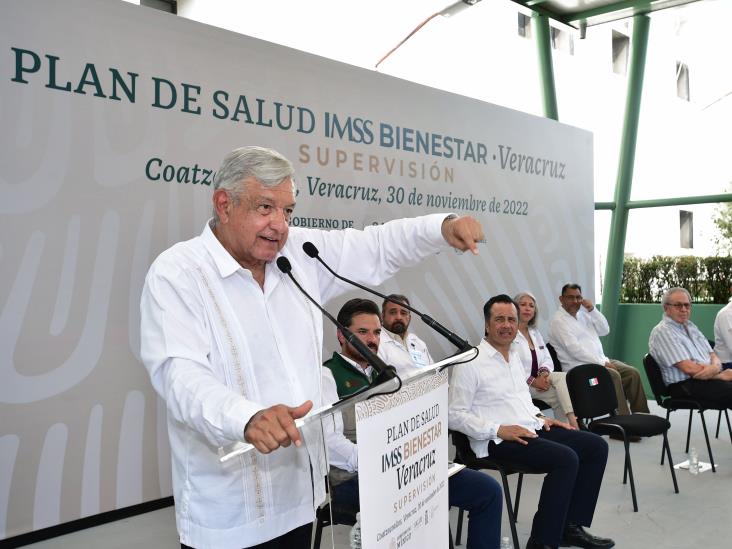 AMLO afirma que están dando mantenimiento a Pemex tras fugas en el sur de Veracruz