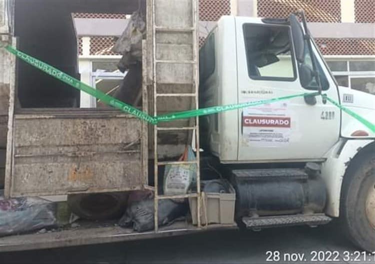 Clausura PMA basurero abierto y camión en Manlio Fabio Altamirano, Veracruz