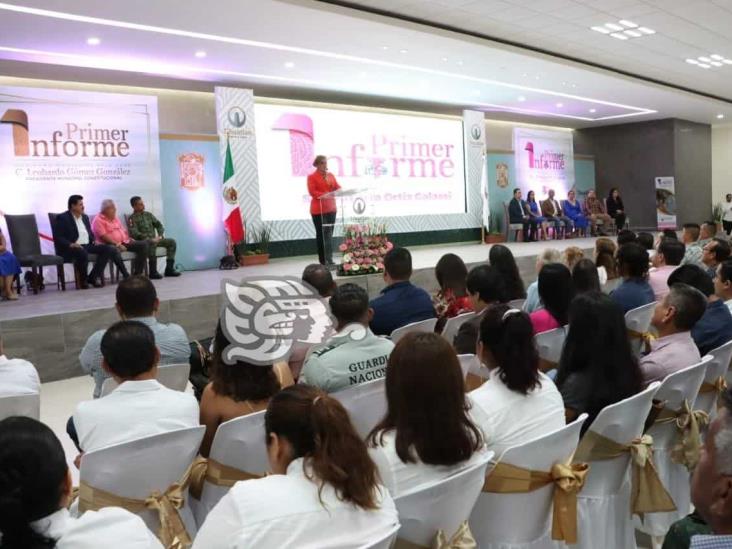 Alcalde de Tihuatlán presenta su primer informe