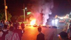 ¡Arde Sayula! con llantas incendiadas bloquean carretera; exigen que aparezca el tesorero municipal