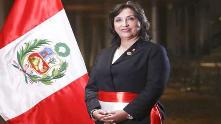 Boluarte, la primera mujer en alcanzar la presidencia de Perú en 200 años
