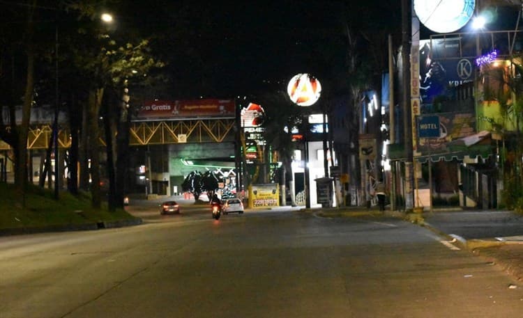 Cobros de piso del crimen acaban con vida nocturna en Xalapa; giros negros, bajo balas