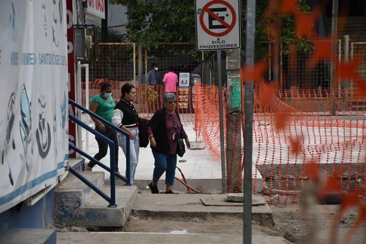 Obra del ayuntamiento de Veracruz causa problemas al comercio