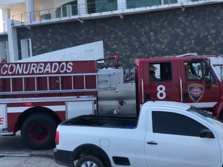 Conato de incendio en camioneta provoca movilización en Boca del Río (+Video)