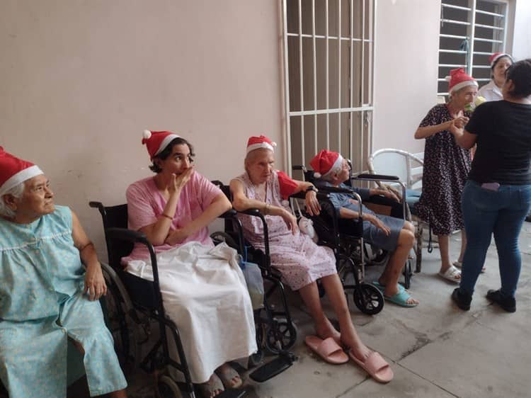 Celebran posada a abuelitos del asilo “Canitas Felices”, en Veracruz (+Video)