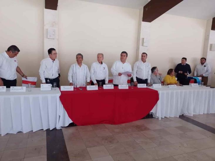 Con la presencia de representantes del SUTERM, reciben 78 familias sus escrituras en Orizaba