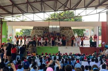Con festivales navideños, escuelas de Veracruz declaran inicio de vacaciones decembrina