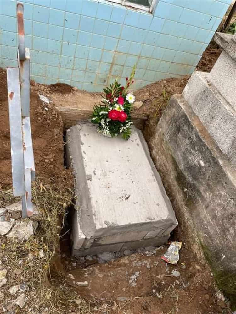 Dan el último adiós a Lupita, bebé abandonada en una caja de zapatos; falleció en Martínez de la Torre