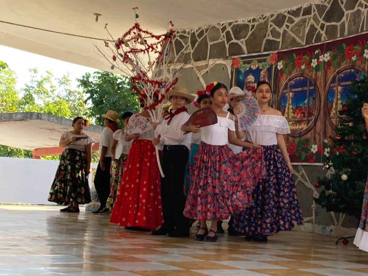 Buscan rescatar tradiciones decembrinas en escuela de Veracruz