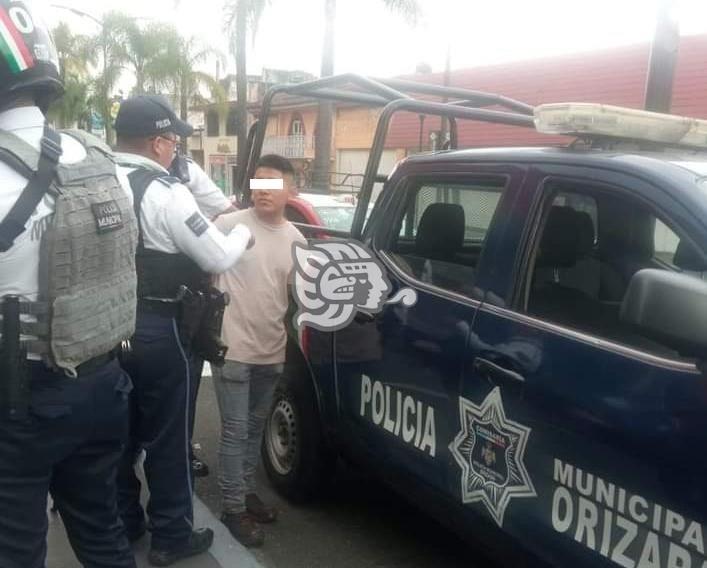 Detienen a presunto fardero en tienda departamental de Orizaba