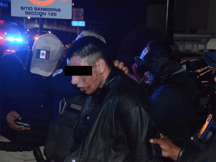 Joven detenido en cine de Veracruz habría tratado de hacerse daño