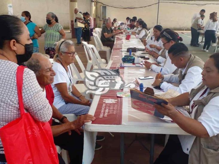 Avanza cambio de tarjetas CitiBanamex a Bienestar de pensionados de Coatzacoalcos