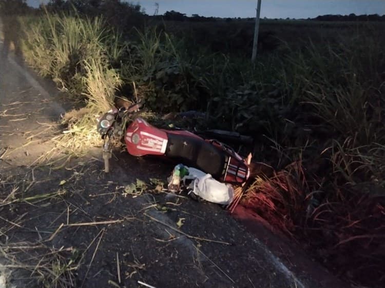 Derrapa y muere hombre en carretera de Cosamaloapan