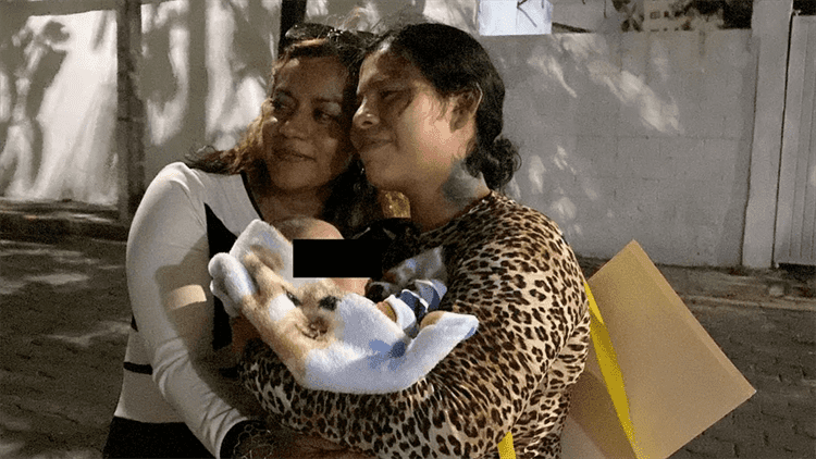 Bebé robado por su abuela en Veracruz ya volvió con su madre