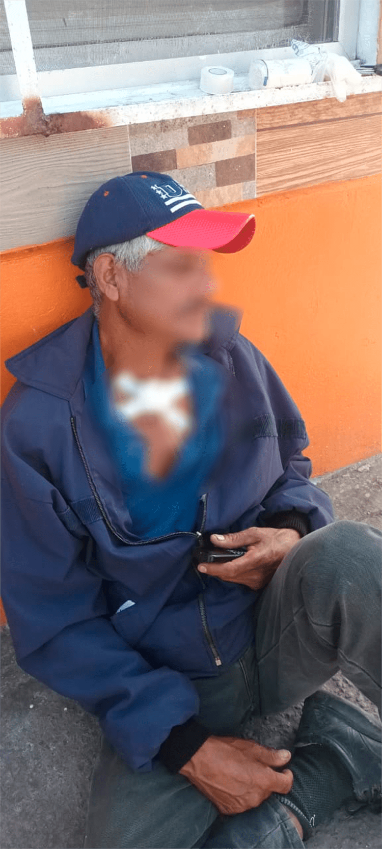 Sujeto agrede a adulto mayor con un palo para elote en Medellín de Bravo; sale huyendo del lugar