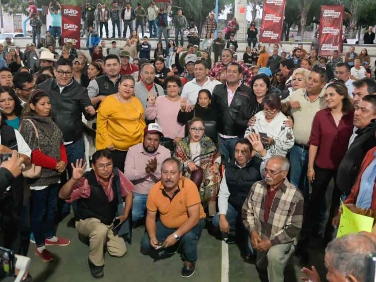 En alegre encuentro, instala Sergio Gutiérrez Luna comités distritales y municipales