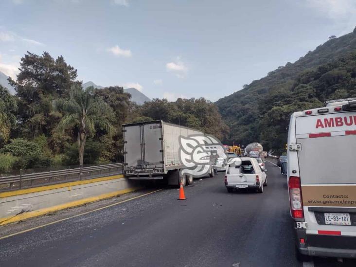 Se registra carambola en autopista Nogales-Orizaba