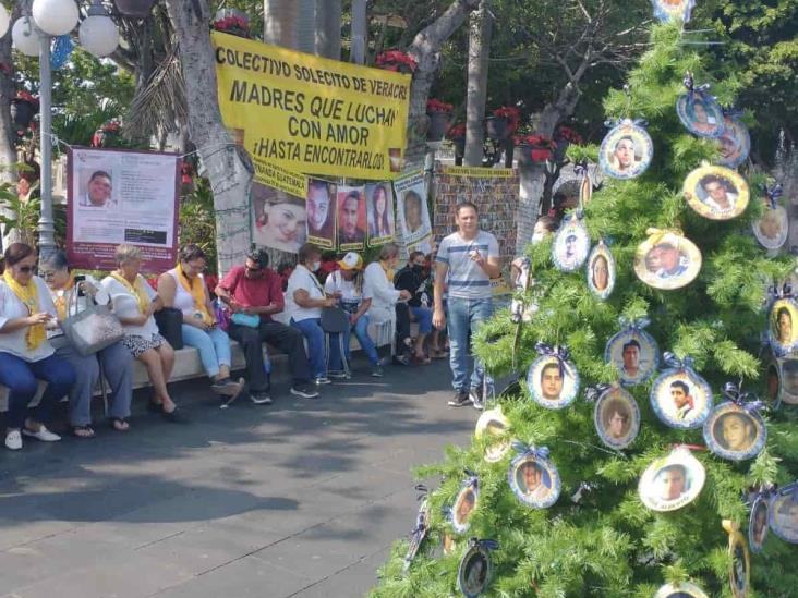 Realiza Colectivo Solecito pase de lista de sus familiares desaparecidos en Veracruz