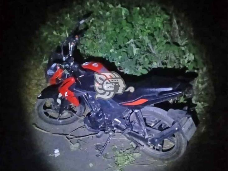 Policía auxiliar halla trágico final en la carretera Misantla-Naolinco