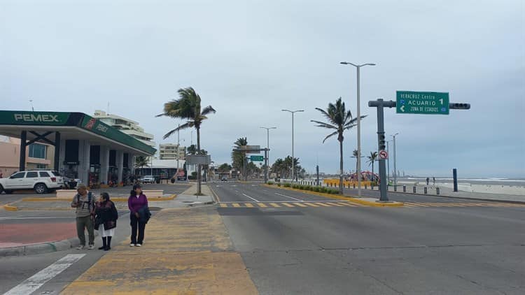 Nortazo deja daños en bulevar de Boca del Río