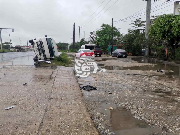 Fuerte choque en la carretera Coatzacoalcos-Villahermosa