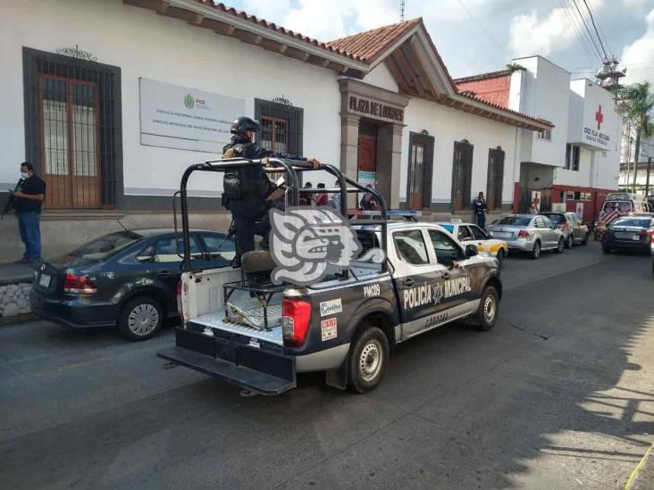 Desconocidos roban taxi en colonia Emiliano Carranza de Córdoba