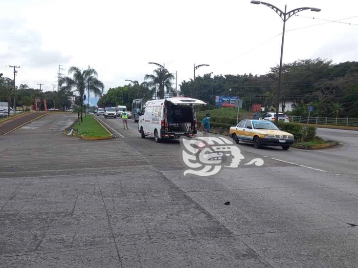 Accidente en bulevar Tratados de Córdoba deja un motociclista lesionado