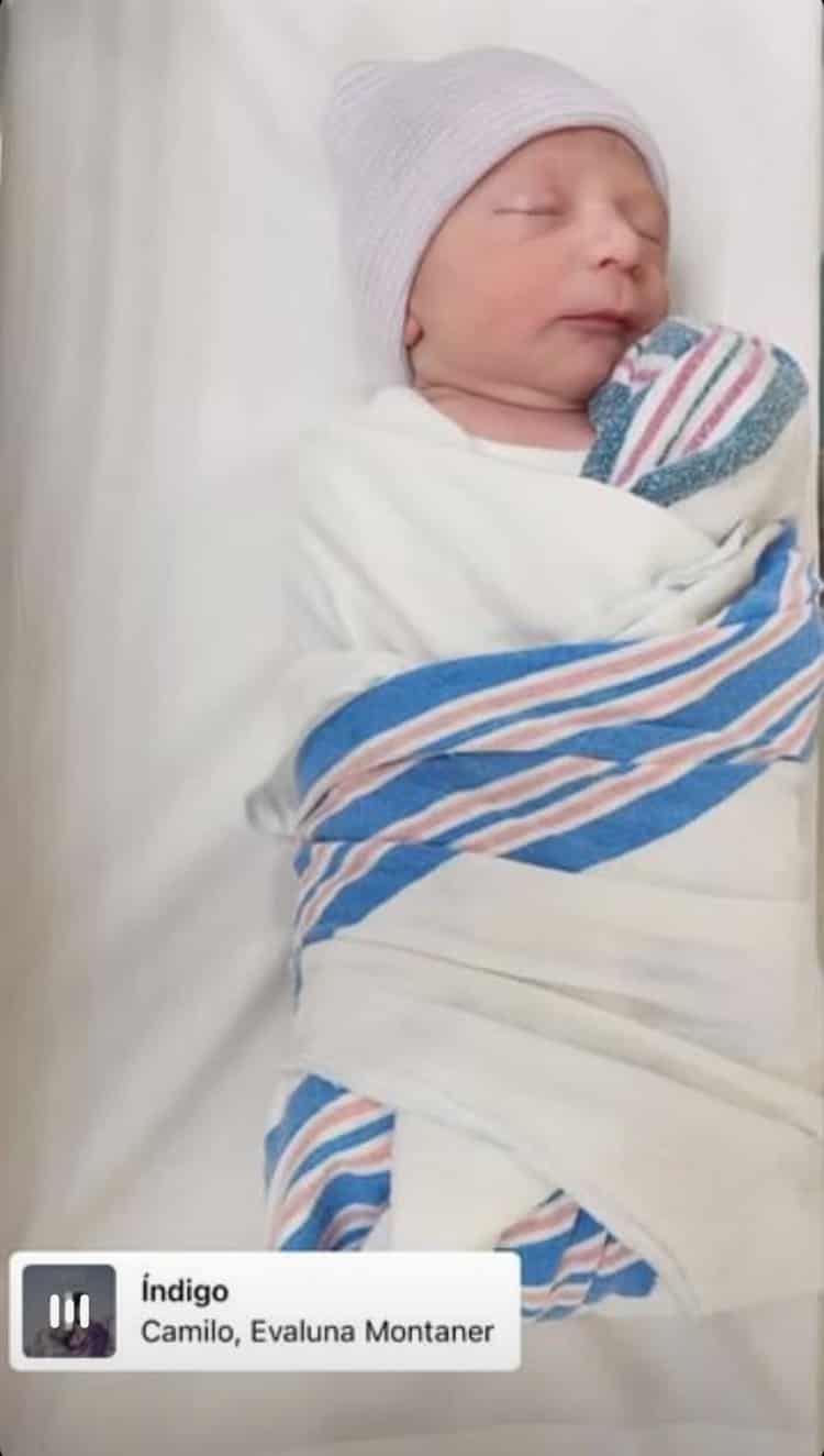 Andrea Escalona comparte foto de su primer hijo