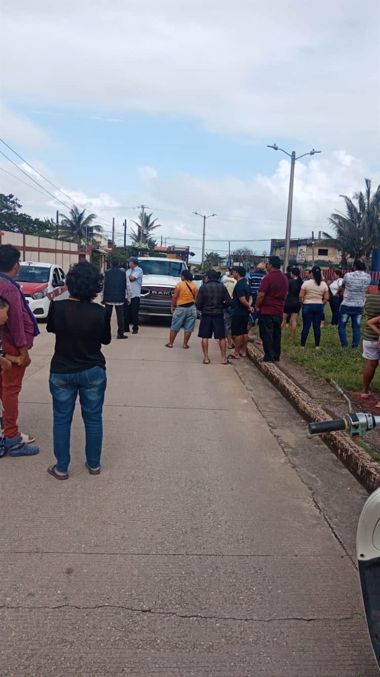 Retienen a personal de CFE en el sur de Veracruz; llevan 4 días sin el servicio