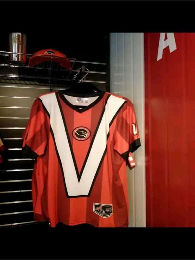 ¡Un homenaje! Águila de Veracruz luce jersey con temática de los extintos Tiburones Rojos