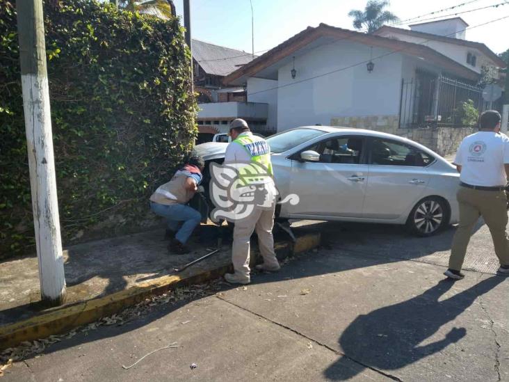 Accidente entre particulares genera movilización policiaca en Córdoba