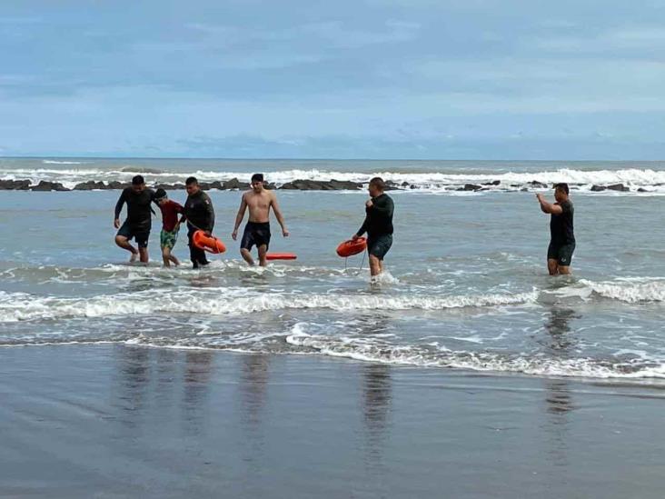 Turistas de Hidalgo casi se ahogan en playas de Chachalacas