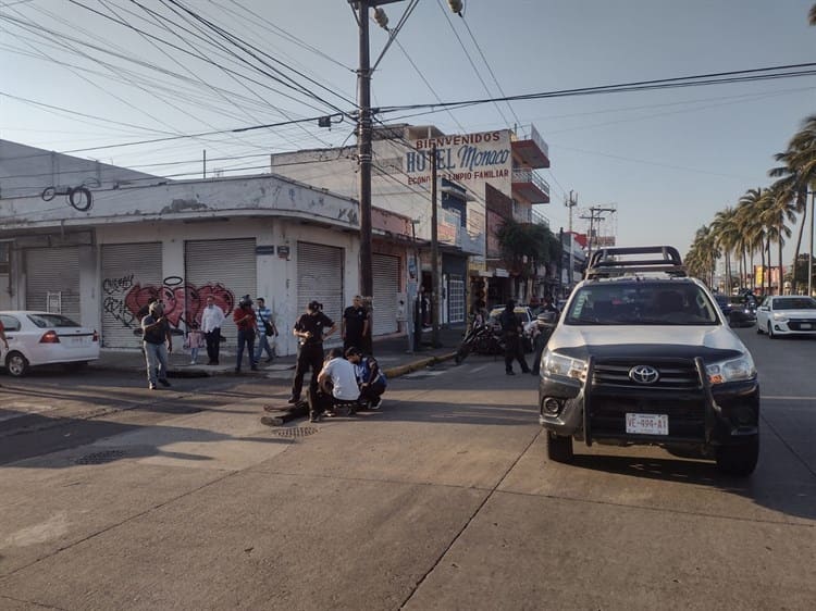 Camioneta atropella a motociclista sobre avenida en Veracruz(+Video)