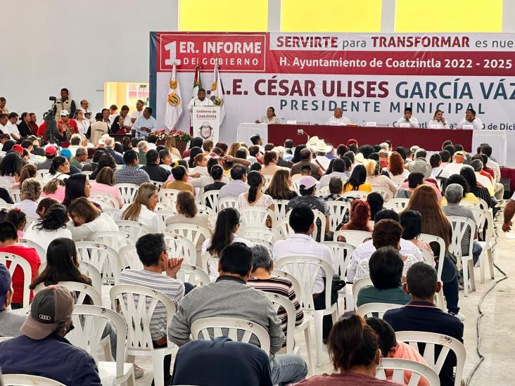 En Coatzintla, rinde César Ulises García Vázquez informe de actividades