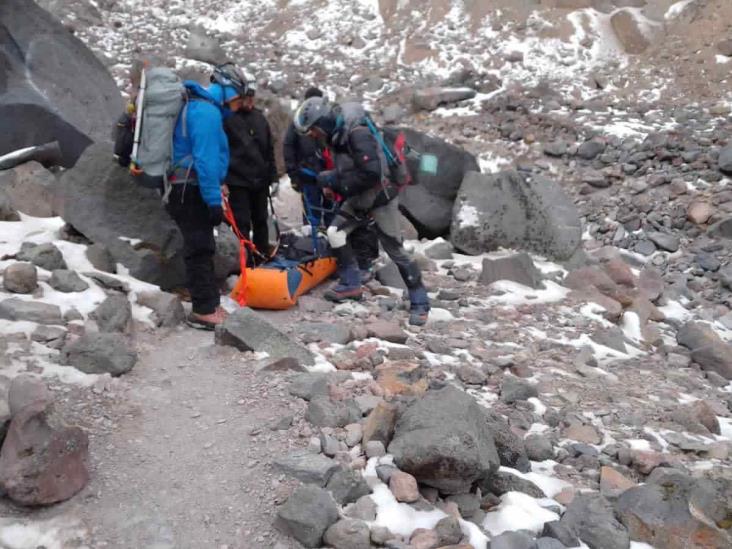 Se complica rescate de alpinista en el Pico de Orizaba