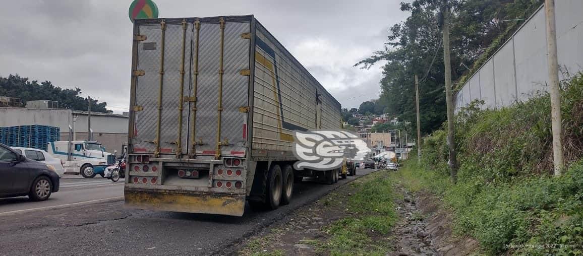 Recuperan vehículos robados y aseguran tomas clandestinas en centro de Veracruz