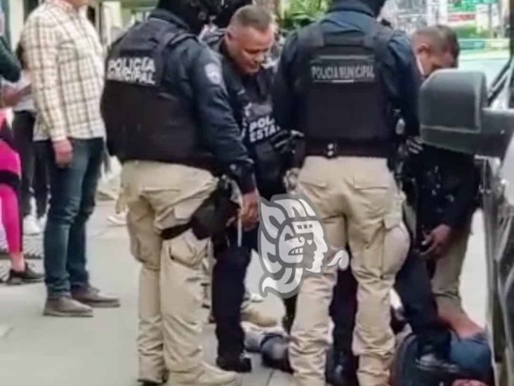 Indignación por violenta detención de elementos de la Policía municipal y de SSP en Xalapa (+Video)