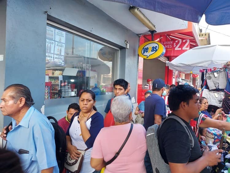 ¡Compras de última hora! Abarrotan mercados de Veracruz