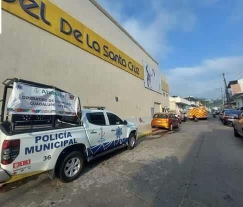 Fuerte movilización por conato de incendio en tienda departamental de Alvarado