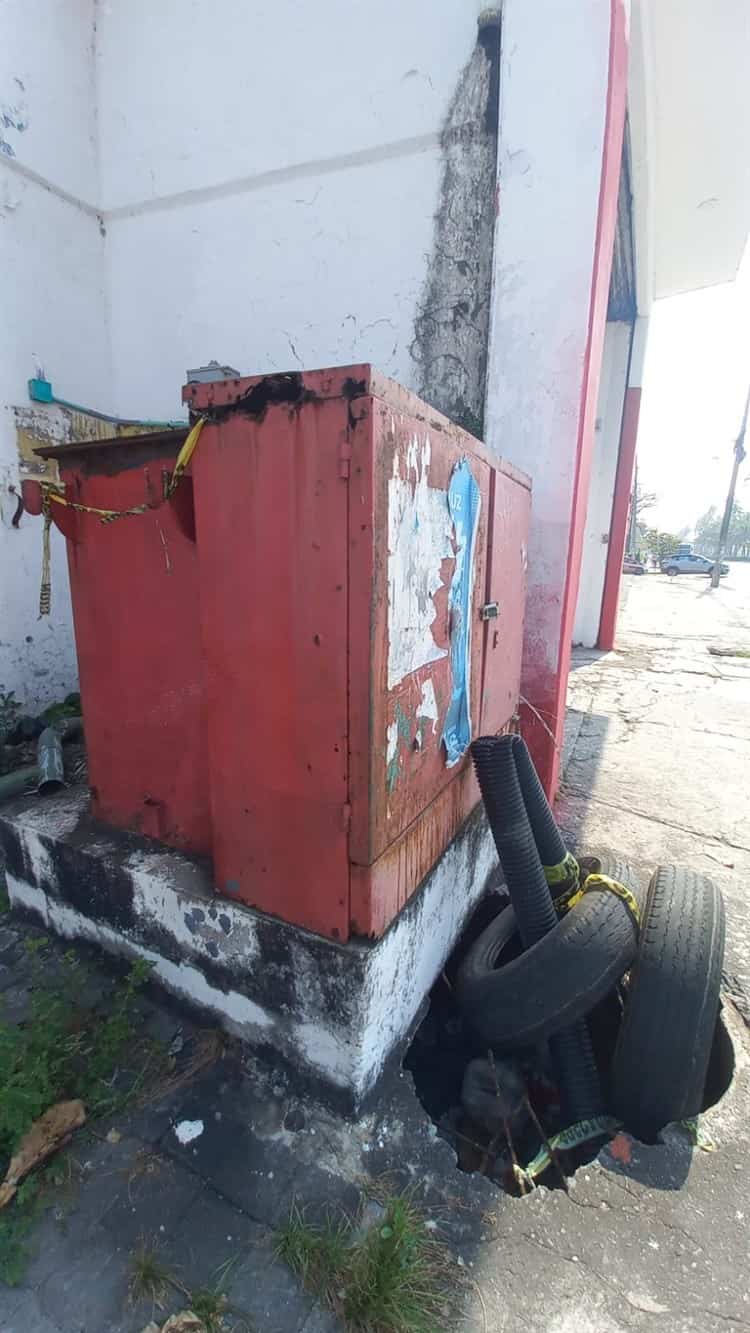 Llaman a reparar registros y postes en Centro de Veracruz