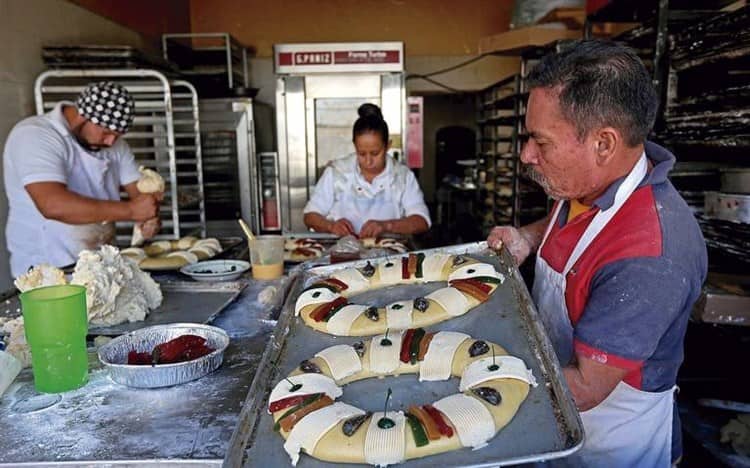 ¡Hasta 300 pesos! Panaderos inician con la venta de roscas de reyes en Veracruz